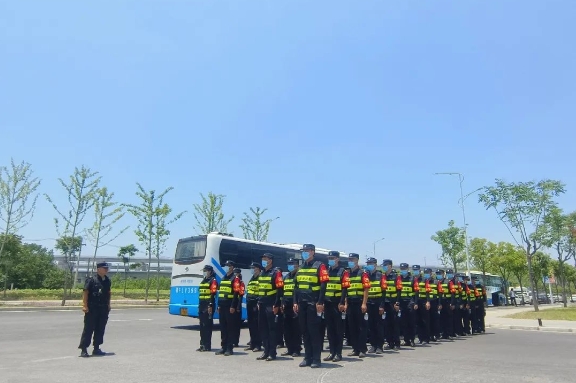 在襄閉幕！獵鷹保安圓滿完成“大藝展”安保任務